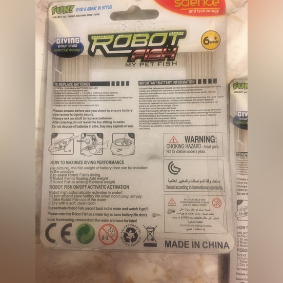 Water Activated Fish with Two Sets Batteries - Picture 4 of 7